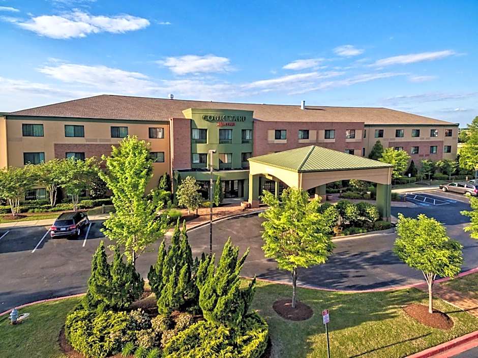 Courtyard by Marriott Memphis Southaven