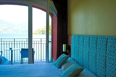 Deluxe Superior Double Room with Terrace and Lake View