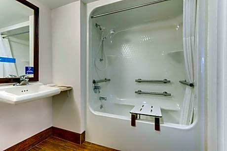King Room with Accessible Tub - Mobility and Hearing Access/Non-Smoking