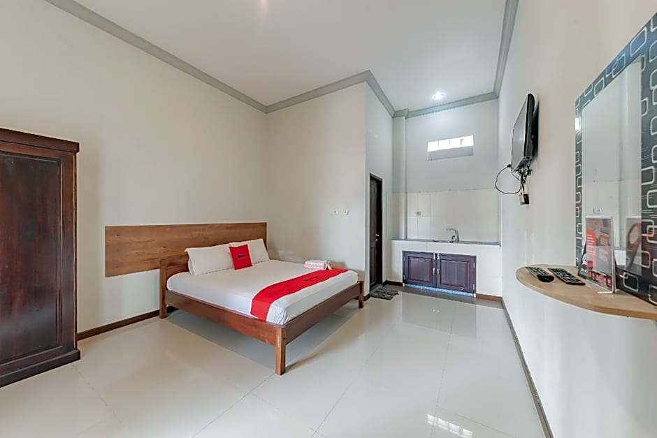 RedDoorz near GOR Sempaja Samarinda