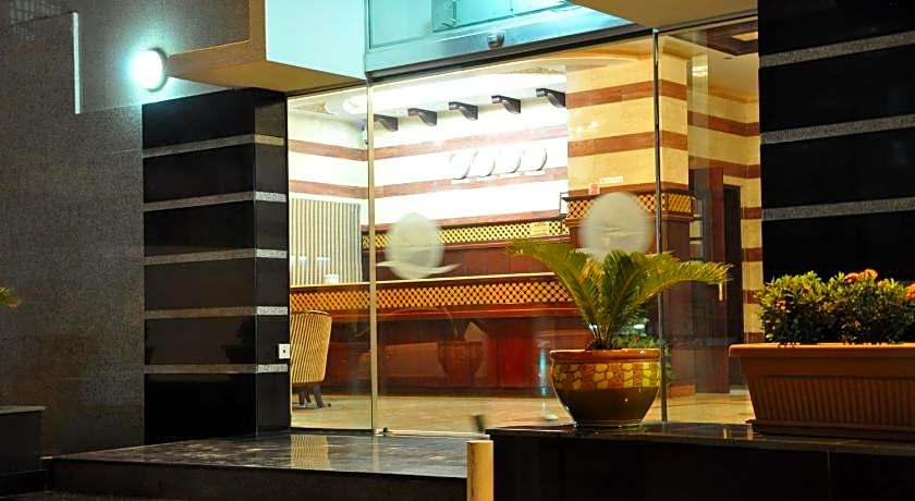 Sahara Hotel Apartment