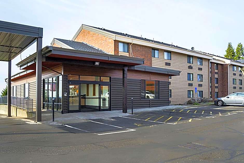 Quality Inn & Suites Clackamas - Portland