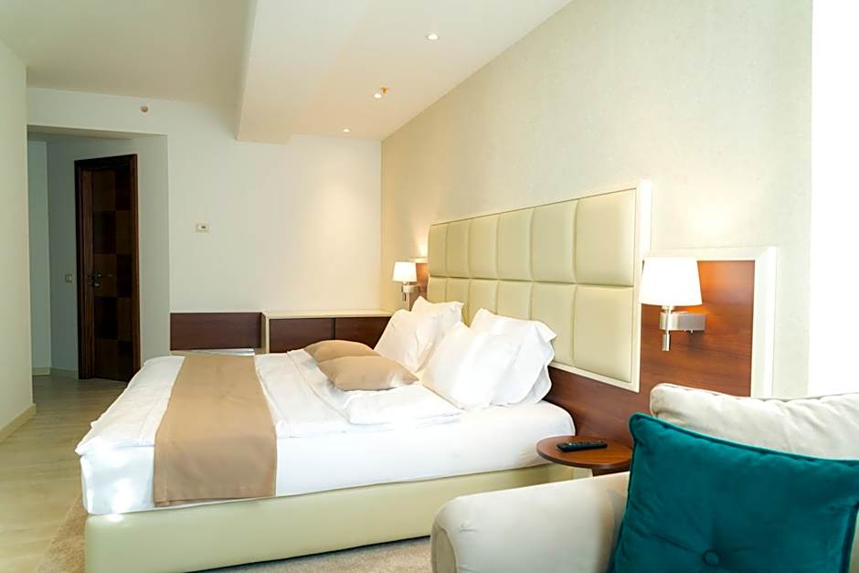 Hotel Kadmo by Aycon