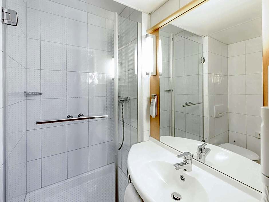ibis Zurich City West