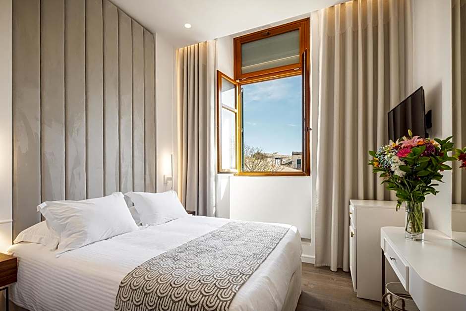 Photo 1 of 10 of Classic 1 Double Bed or 2 Beds
