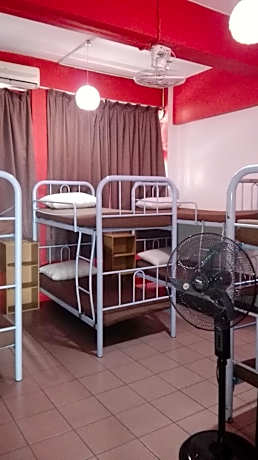 1 Person in Dormitory - Female Only