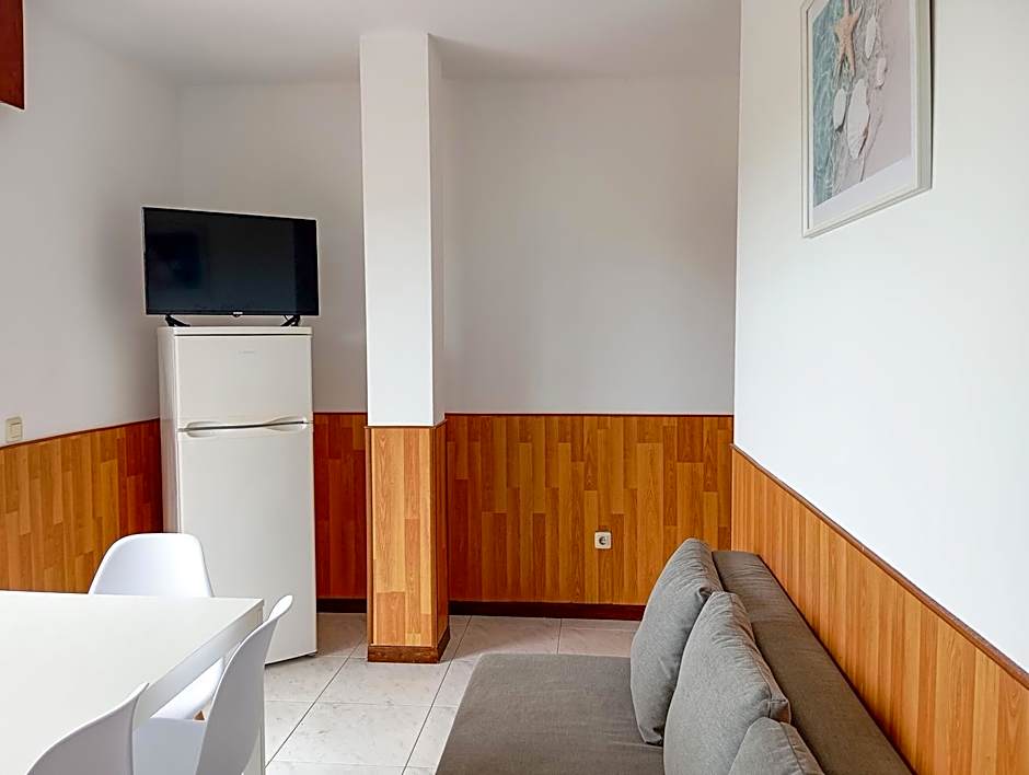 Apartamentos Revo Salinas 3000