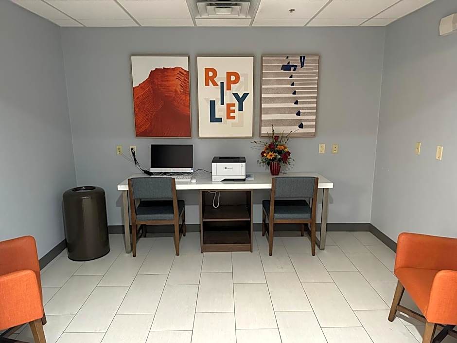 Holiday Inn Express & Suites Ripley By IHG