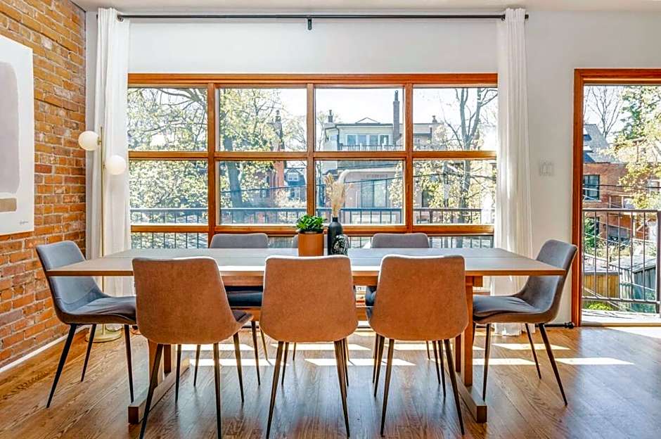 Warehouse Style Loft near Yorkville