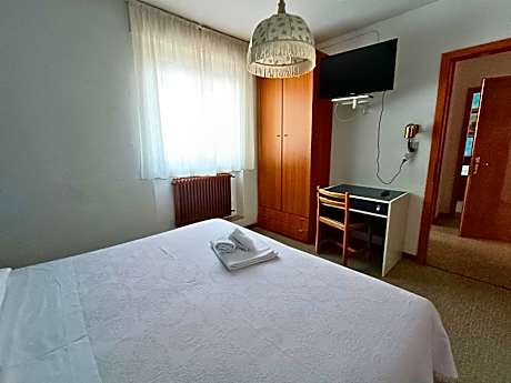 Connected Rooms
