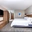 Holiday Inn Express & Suites Lancaster by IHG