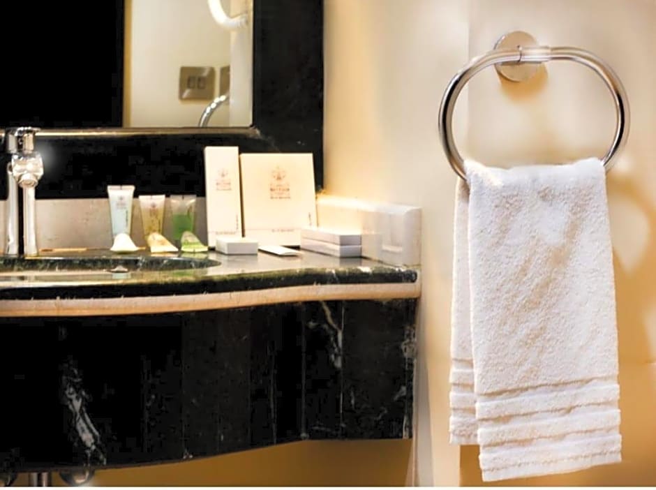 Ewan Dar Al Hijra Hotel