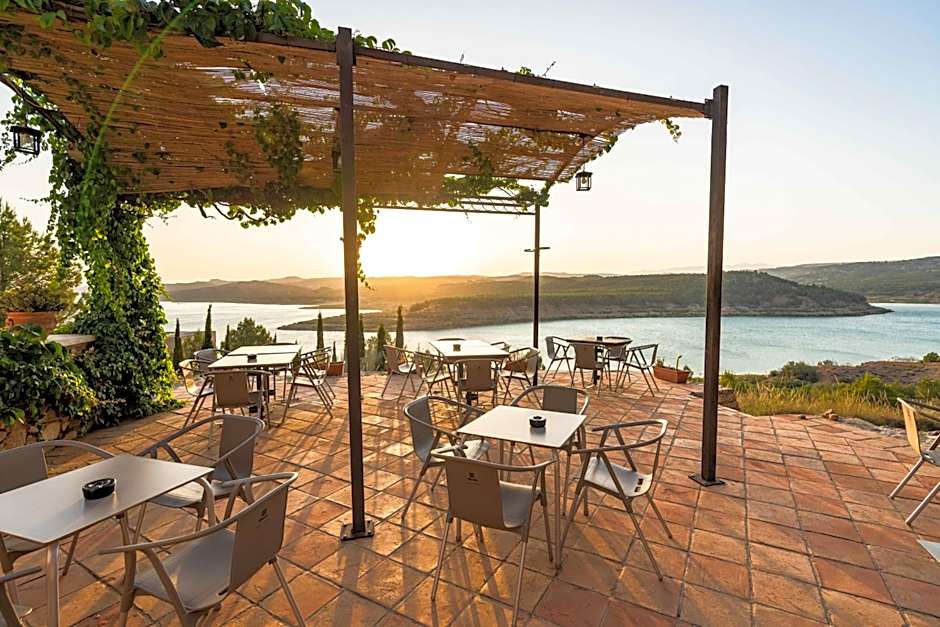 Hotel Rural La Alcanacia