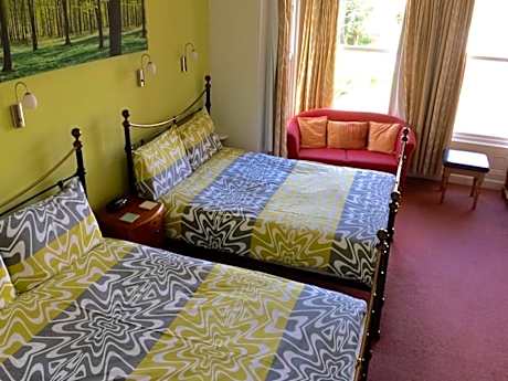 Family room-Comfort-Ensuite with Shower