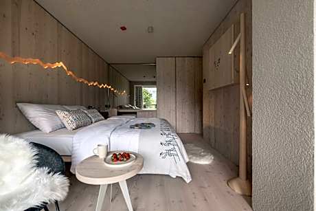 Special Offer - Double Room with Balcony and Valentine's Day Photoshoot Package