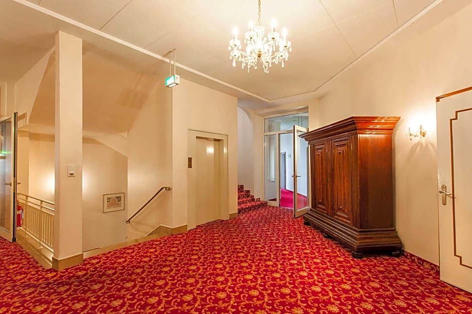 Centro National Frankfurt, Trademark Collection by Wyndham