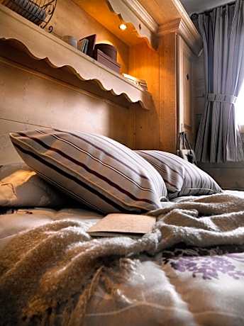 Superior Two-Bedroom Apartment (6 Adults) with Spa Access