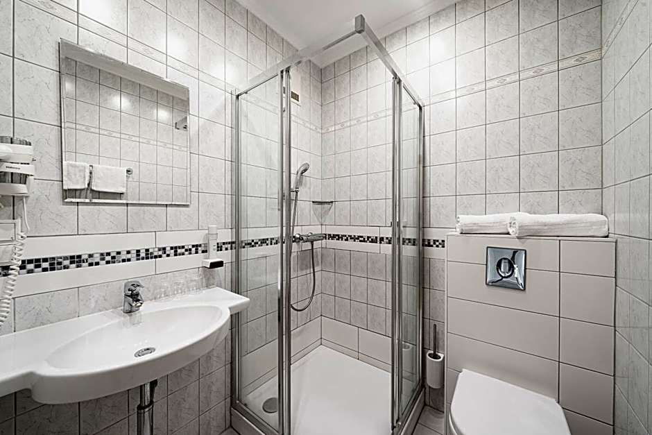 SCHACHENWALD Hotel & Restaurant I Free Parking