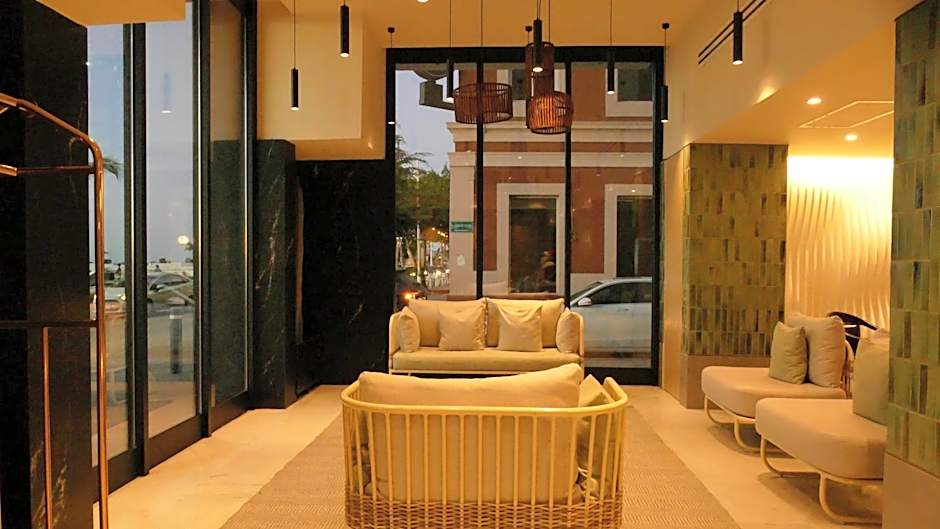 Seven Crown La Paz Malecon