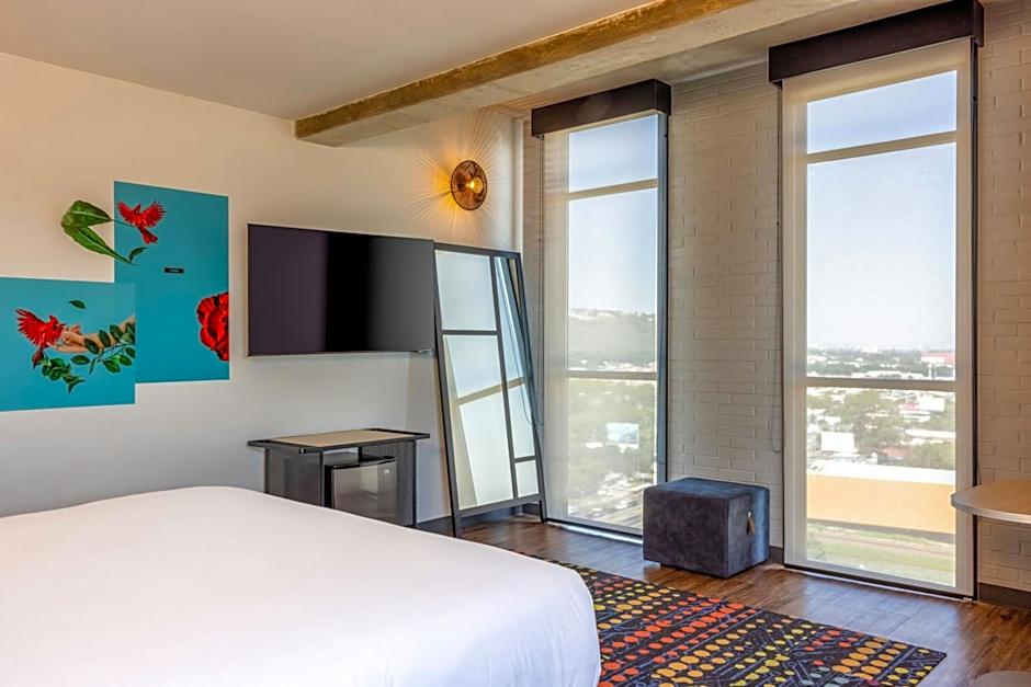 Aloft Guadalajara Sur