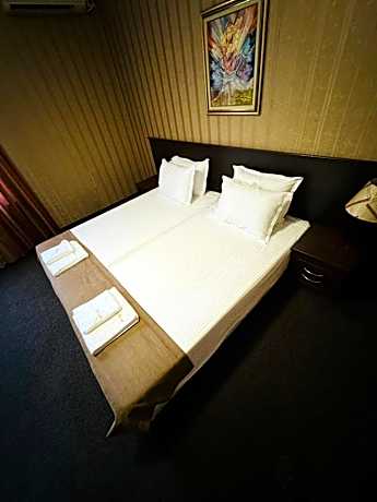Double Room with Spa Bath