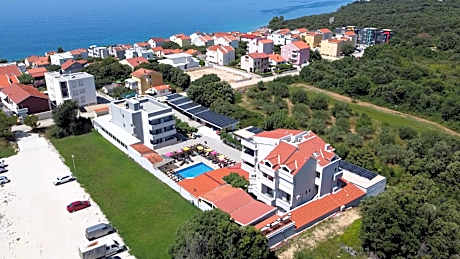 Aparthotel Plat