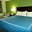 Travelodge by Wyndham Cleveland Lakewood