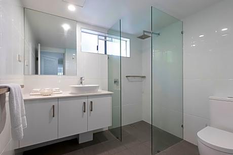 Two-Bedroom Apartment with Balcony