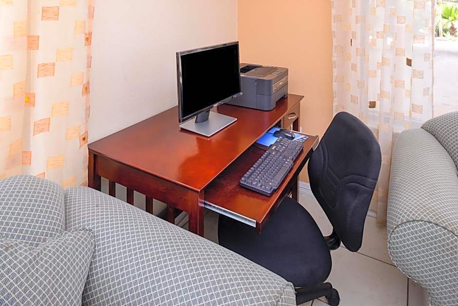 Americas Best Value Inn & Suites Waller Prairie View