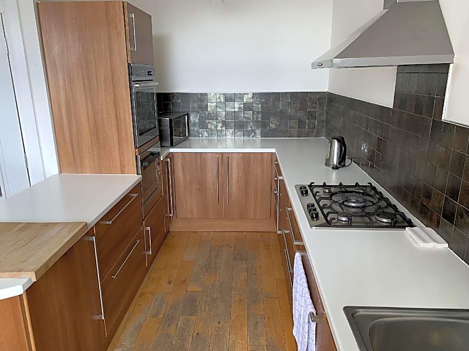 Village Tavern Apartment