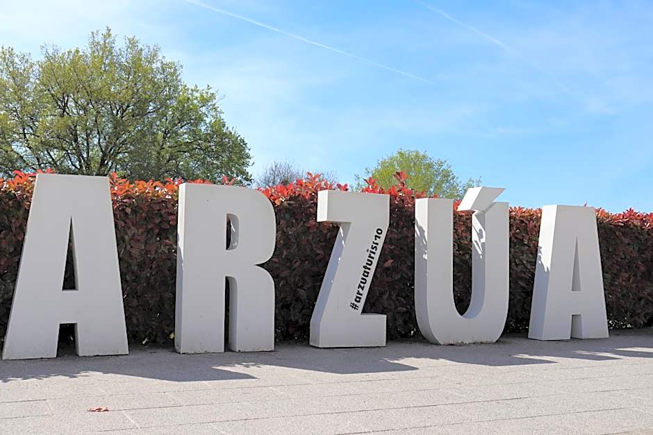 HOTEL ARZÚA