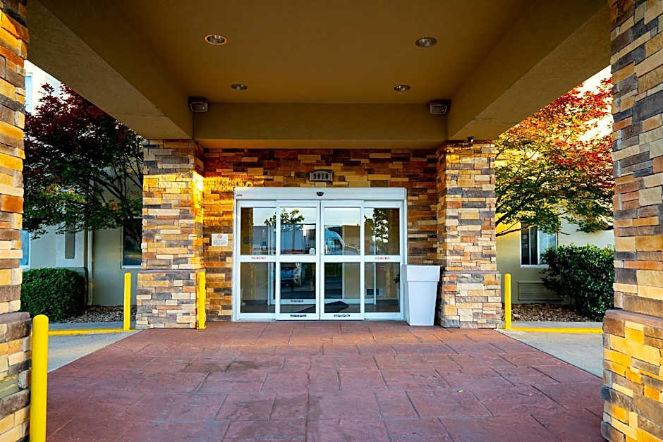 Comfort Inn South Tulsa - Woodland Hills
