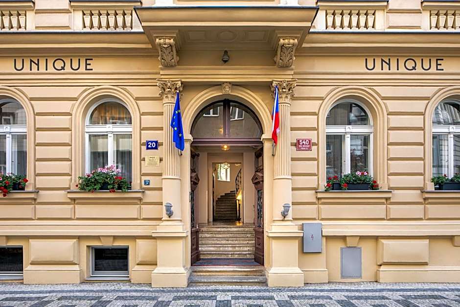 Hotel Unique