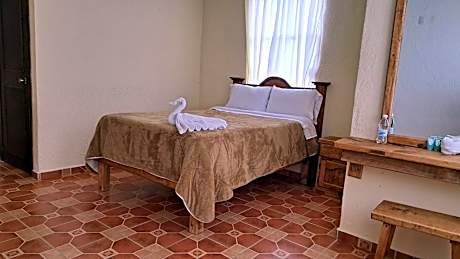 Hotel Renacer