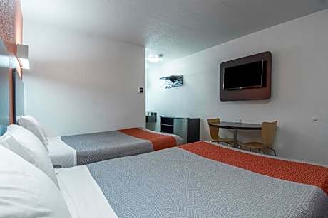 2 Full Beds | Non-Smoking, Mini Fridge