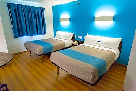 Quadruple Room - Non-Smoking