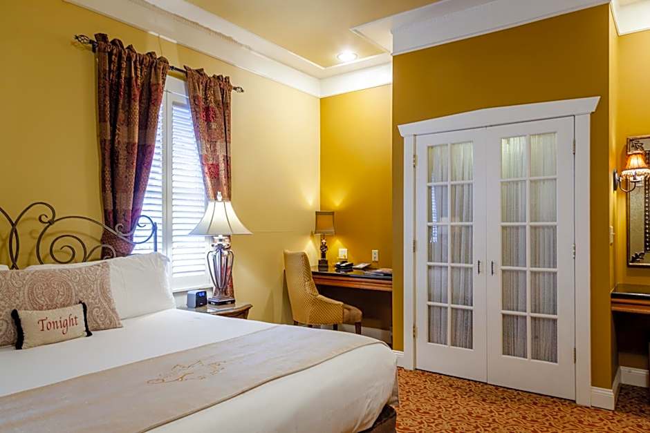 The Inn At Leola Village