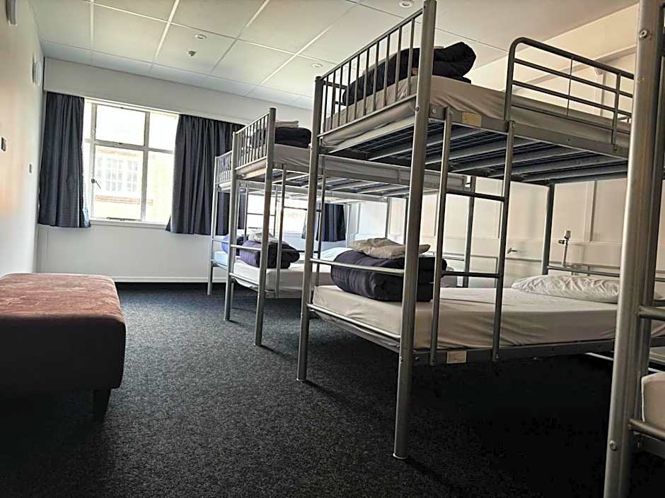 Hotel Waterloo & Backpackers