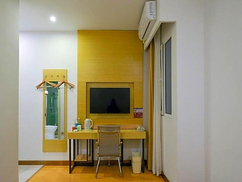GreenTree Inn Dalian Dalian North Railway Station Express Hotel
