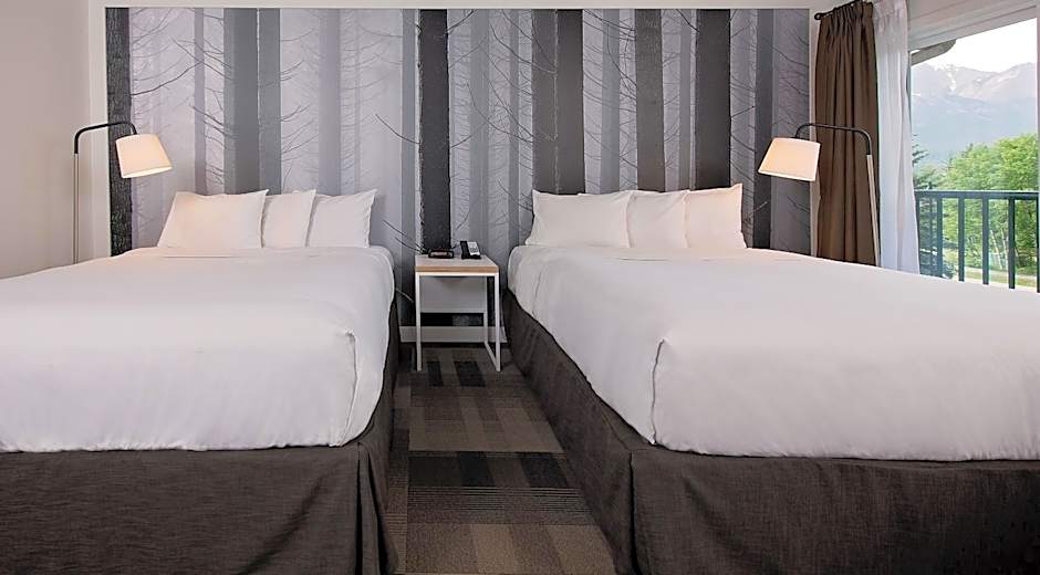 Coast Canmore Hotel & Conference Centre