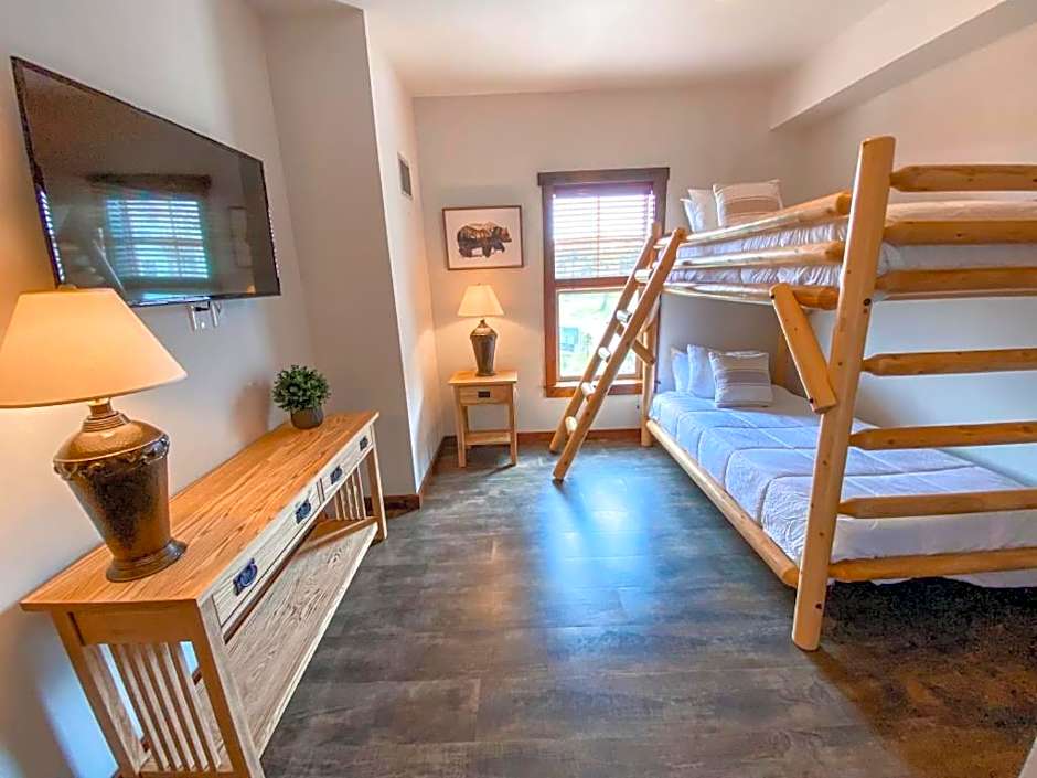 Remodeled Ski In-Out - 305 Soaring Eagle - Luxury!