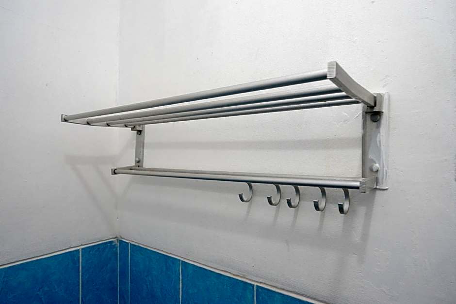 RedDoorz near Bandara Ahmad Yani Semarang