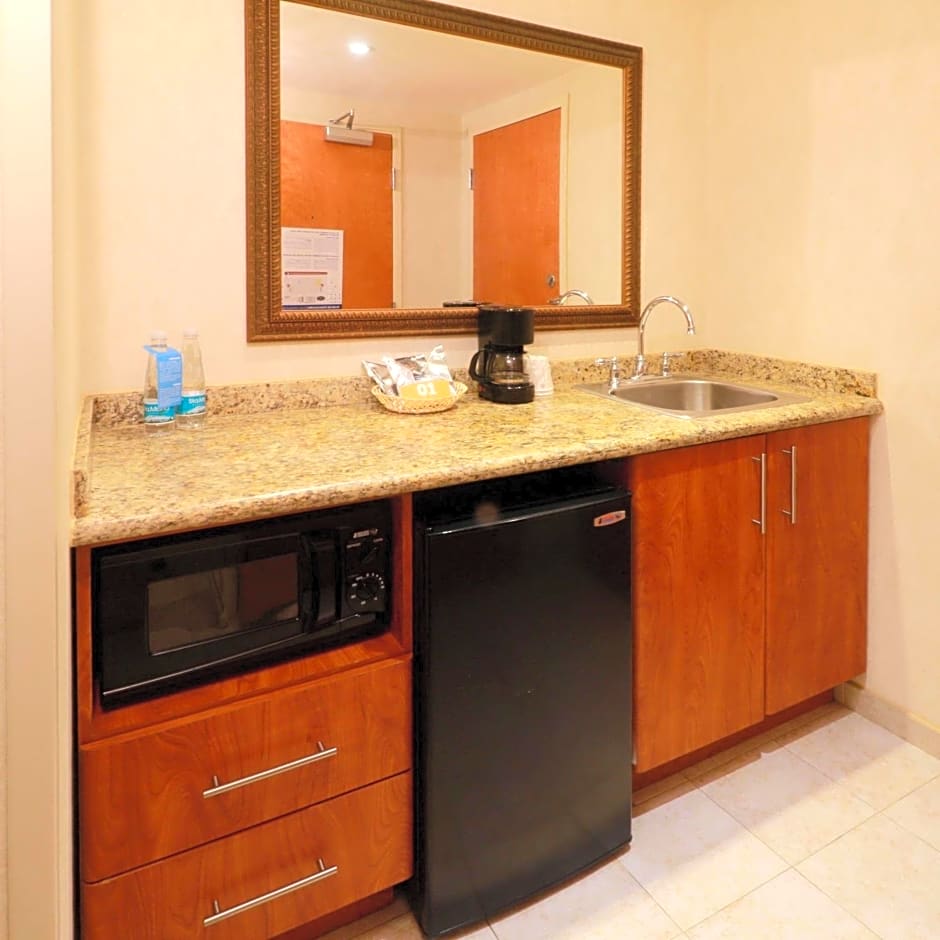 Hampton Inn By Hilton Reynosa
