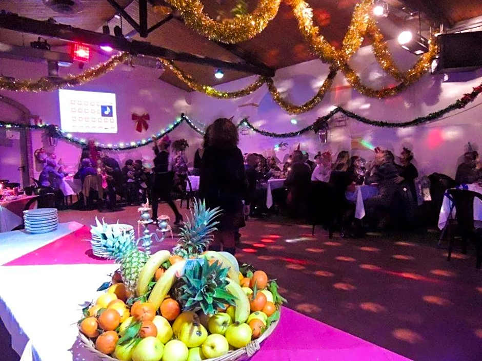 Hotel Villarosa con Vespa Rent