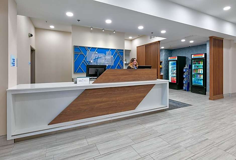 Holiday Inn Express Hotel & Suites Shakopee By IHG