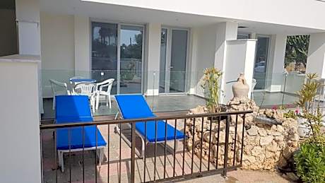 Superior Studio with Terrace - Ground Floor