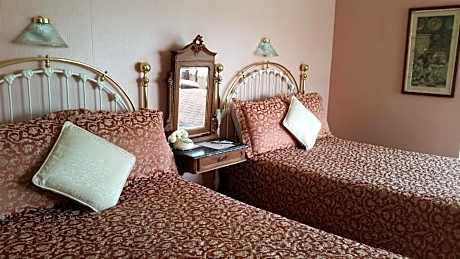 Superior Double Room with Two Double Beds