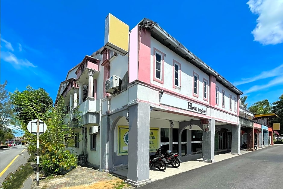 OYO 90324 Muar Station Hotel