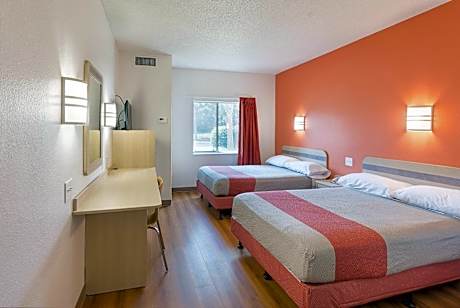 Premium Quadruple Room