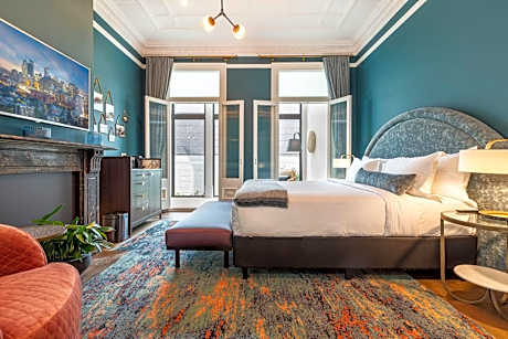 Deluxe Heritage Suite